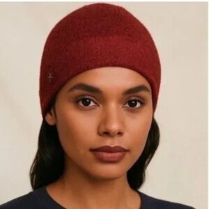 NWT Barefoot Dreams CozyChic Lite Crimson Beanie